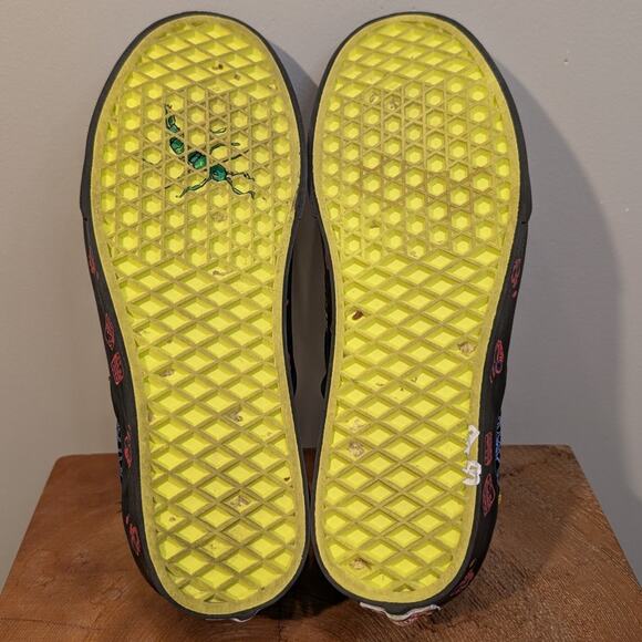 Vans Slide Nightmare Before Christmas OOGIE BOOGIE GlowInTheDark - Size 7/8.5 - Picture 8 of 10